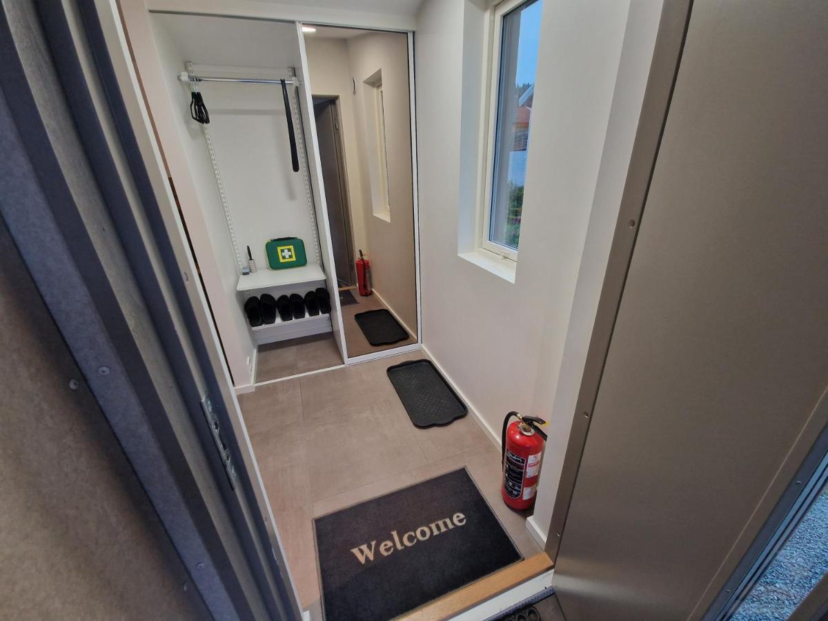 Northern Living 2 Room With Shared Bathroom ทรอมโซ ภายนอก รูปภาพ